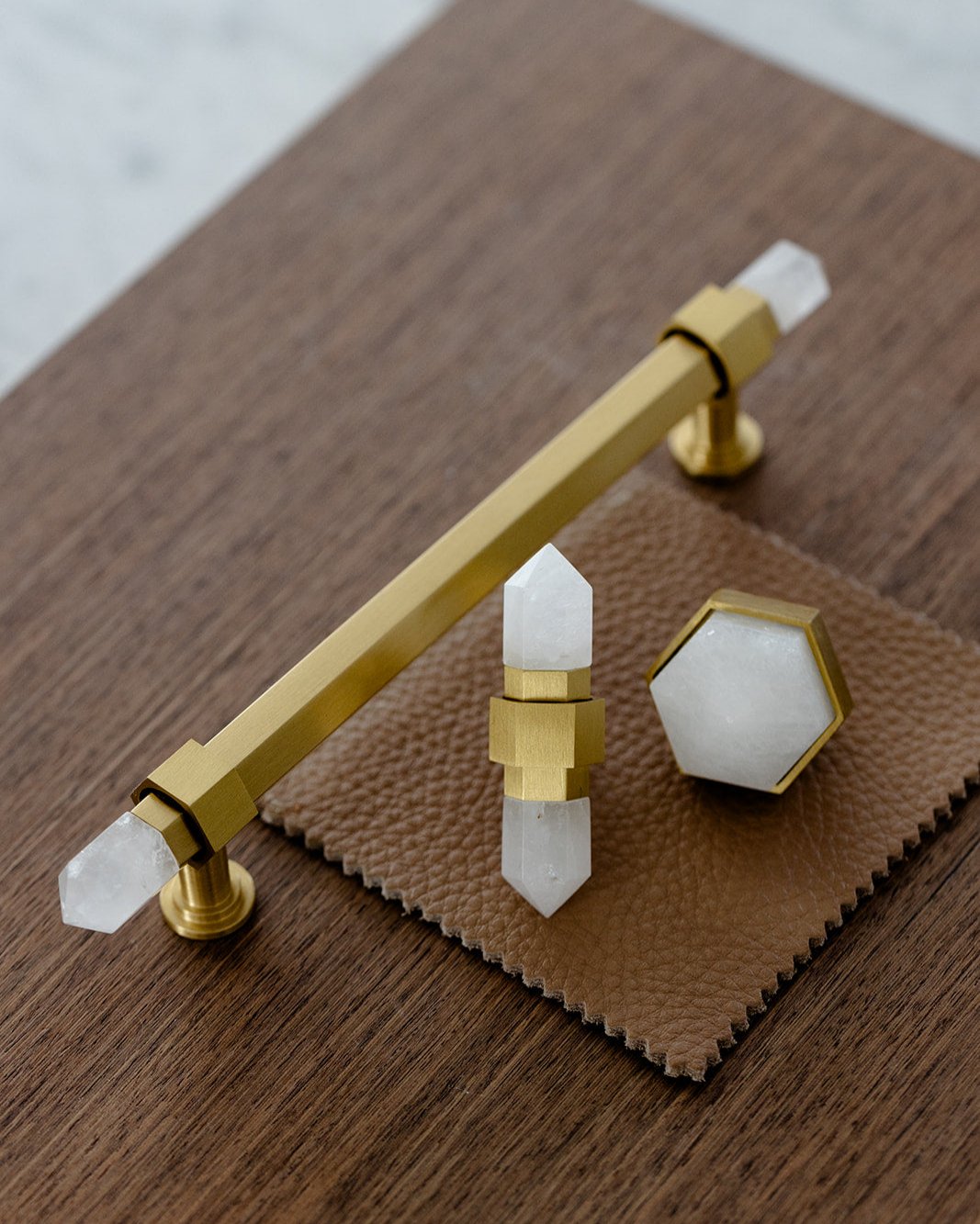 White Diamond & Brushed Brass Handle