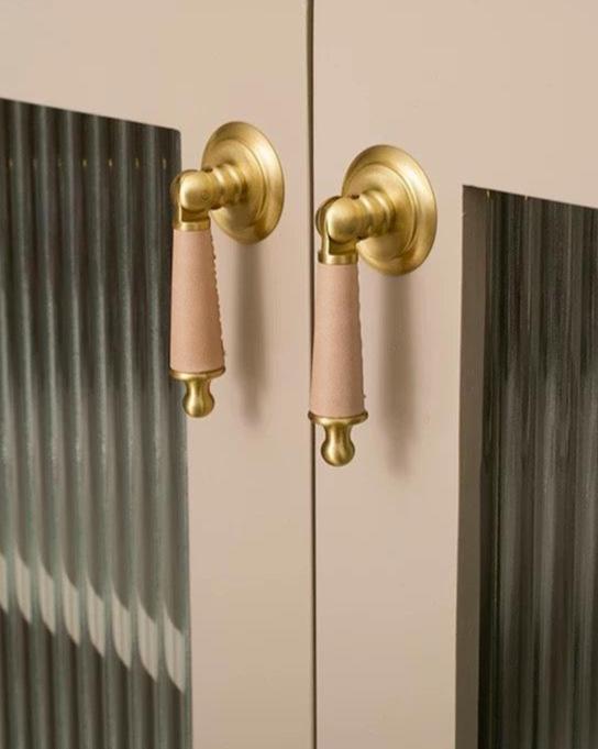 Leather & Brushed Brass Drop Pendant Handle - Soft Pink